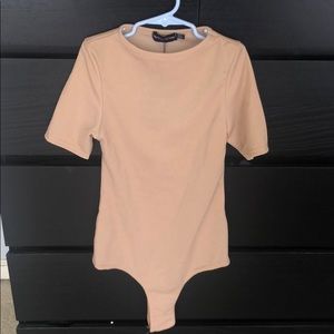 Pretty Little Thing short sleeve body suite w tags